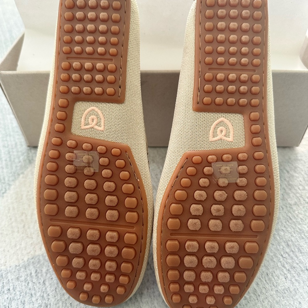 BNIB Rothy's The Driver Slip-On Loafers in Sesame - Picture 5 of 8